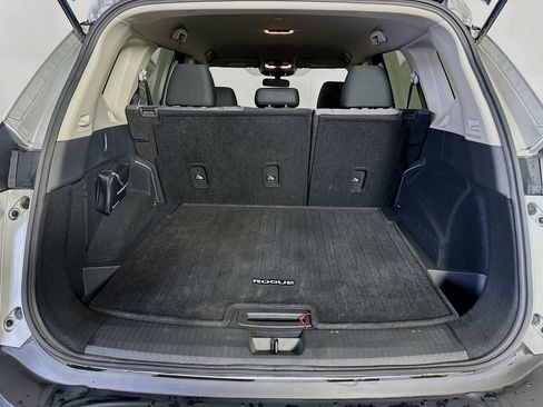 Used 2023 Nissan Rogue SV image 28