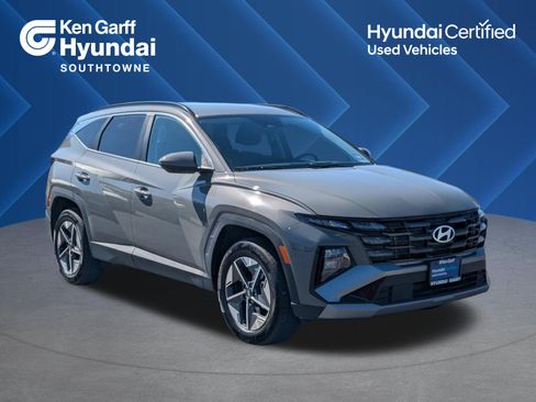 Certified 2025 Hyundai Tucson SEL AWD/4WD image 1