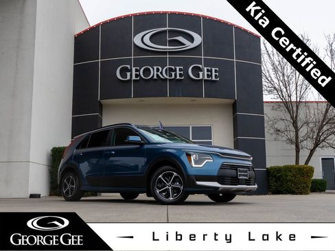 Certified 2025 Kia Niro EX image 1