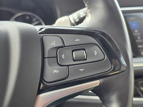 Used 2023 Buick Enclave Avenir w/ Avenir Technology Package image 34