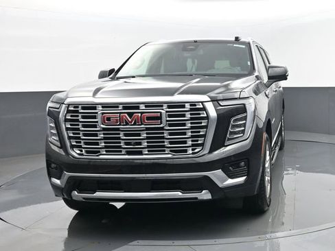 Used 2025 GMC Yukon XL Denali AWD/4WD image 29