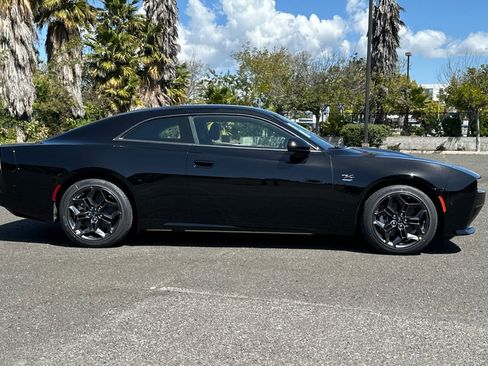 New 2025 Dodge Charger Daytona R/T w/ Quick Order Package 25M R/T AWD/4WD image 2