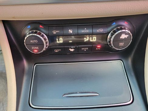 Used 2018 Mercedes-Benz CLA 250 image 18