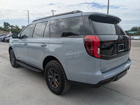 Used 2025 Ford Expedition Tremor AWD/4WD image 6