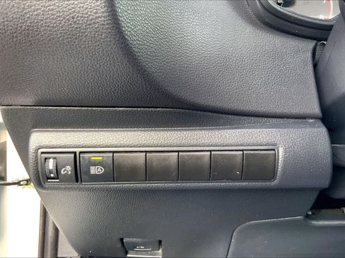 Used 2024 Toyota Corolla LE FWD image 33