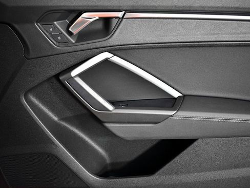 Used 2021 Audi Q3 2.0T Premium Plus w/ Premium Plus Package image 43