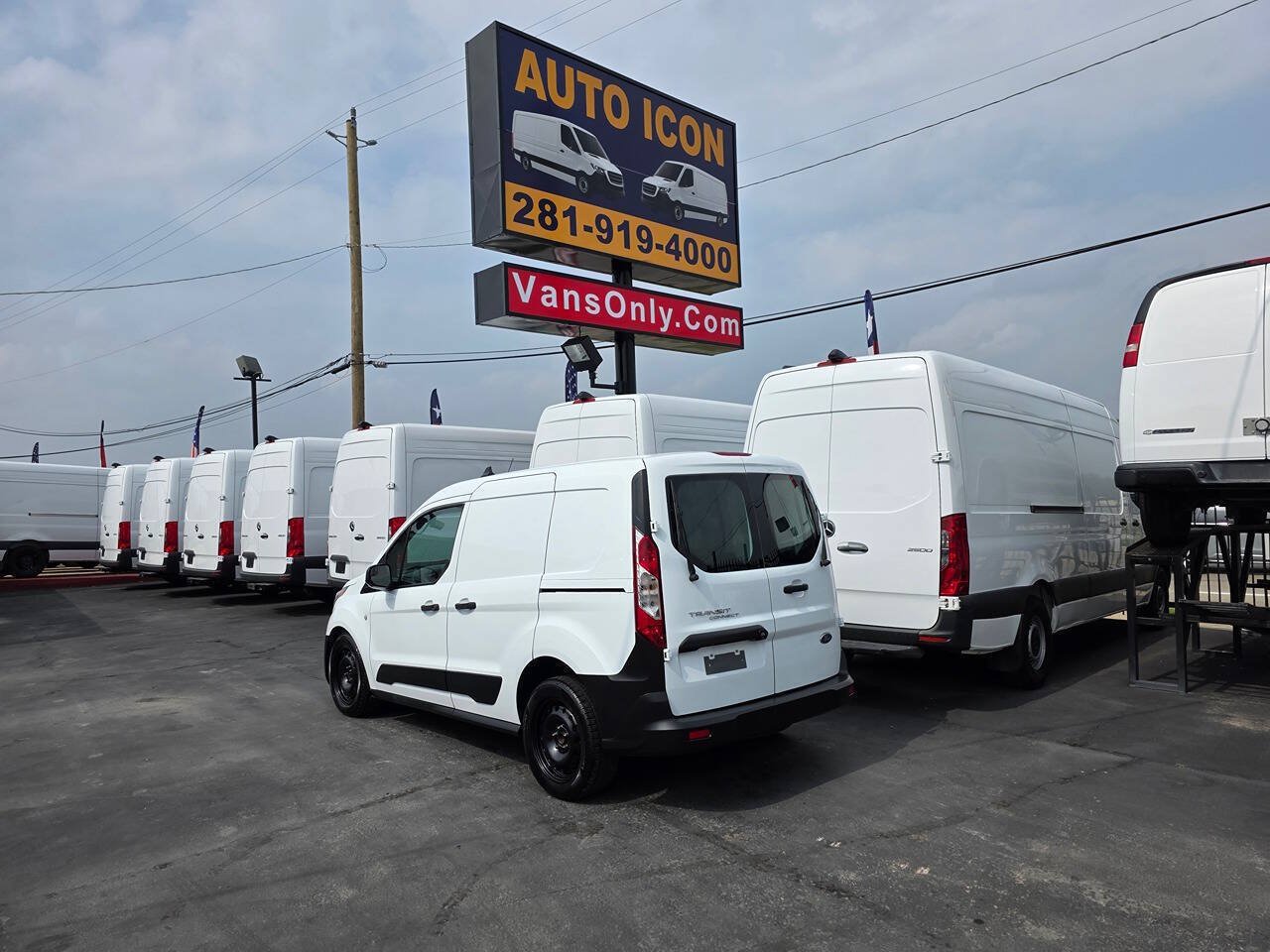 Used 2022 Ford Transit Connect XL FWD image 2