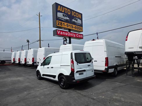 Used 2022 Ford Transit Connect XL FWD image 2