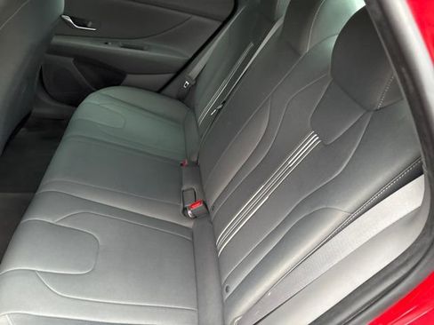 Used 2021 Hyundai Elantra SEL image 10