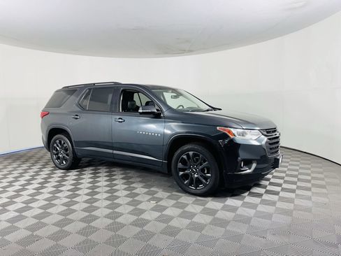 Used 2019 Chevrolet Traverse RS FWD image 2