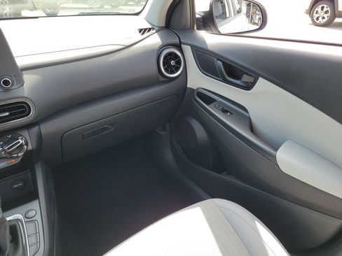 Used 2023 Hyundai Kona SEL AWD/4WD image 18