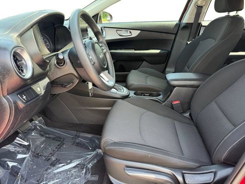 Used 2023 Kia Forte LXS FWD image 9