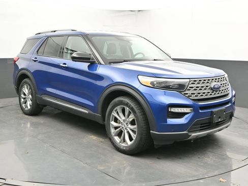Used 2023 Ford Explorer Limited AWD/4WD image 3