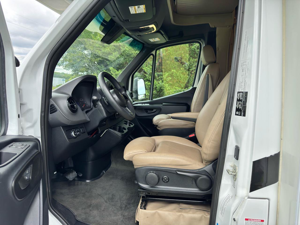 Used 2019 Mercedes-Benz Sprinter 170 image 11