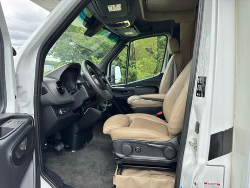 Used 2019 Mercedes-Benz Sprinter 170 image 11