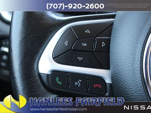 Used 2019 Jeep Renegade Latitude w/ Cold Weather Group AWD/4WD image 27