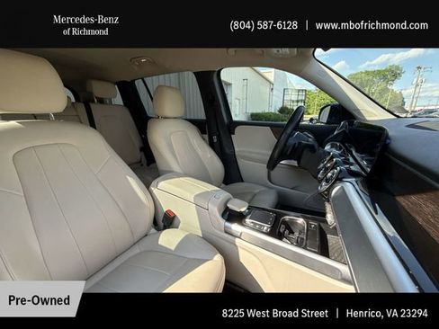 Used 2022 Mercedes-Benz EQB 300 4MATIC image 15