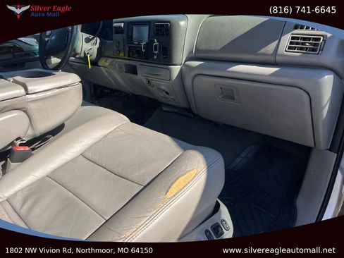 Used 2004 Ford F250 XL image 8