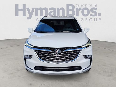Used 2023 Buick Enclave Essence image 8