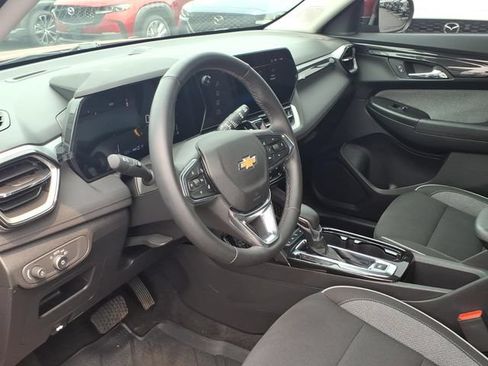 Used 2024 Chevrolet TrailBlazer LT w/ LT Cold Weather Package AWD/4WD image 22