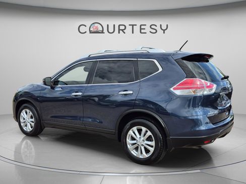 Used 2015 Nissan Rogue SV FWD image 3