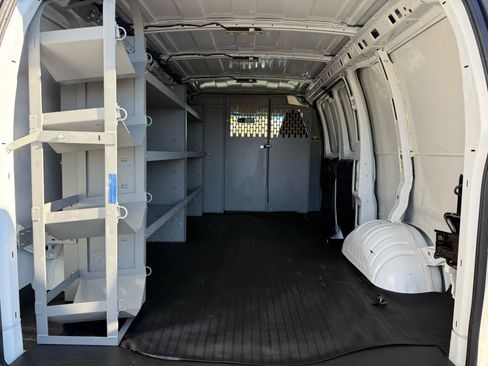 Used 2022 GMC Savana 2500 Regular Van 3D w/ Communications Package image 12