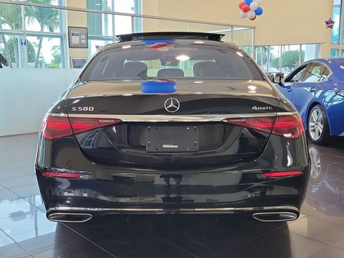 Used 2023 Mercedes-Benz S 580 4MATIC Sedan w/ AMG Line image 5