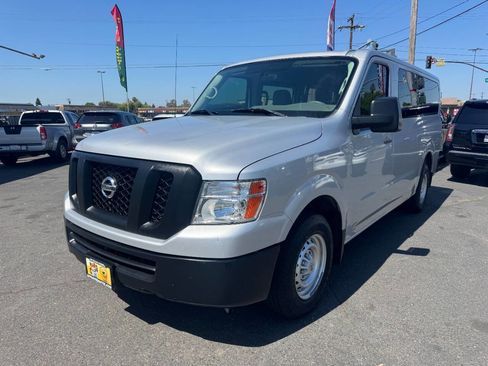 Used 2020 Nissan NV 3500 S RWD image 4