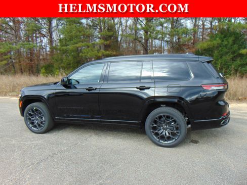 New 2025 Jeep Grand Cherokee L Summit w/ Advanced Protech Group IV image 4