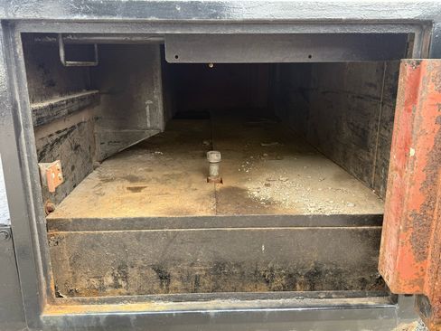 Used 2000 Ford F550 2WD Regular Cab Super Duty image 17