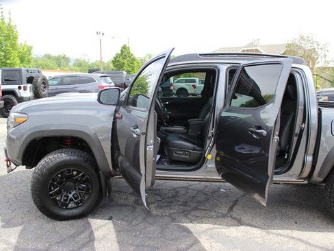 Used 2020 Toyota Tacoma TRD Pro AWD/4WD image 8