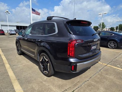 Used 2025 Kia Telluride S image 7