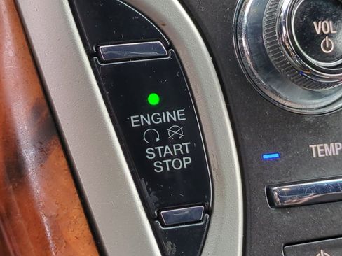 Used 2020 Lincoln Nautilus Reserve FWD image 21