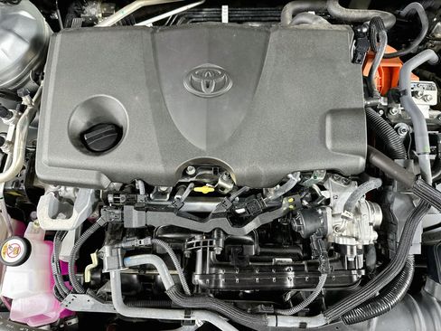 Used 2025 Toyota Camry LE FWD image 31