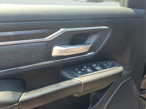 Used 2019 RAM 1500 Big Horn AWD/4WD image 9