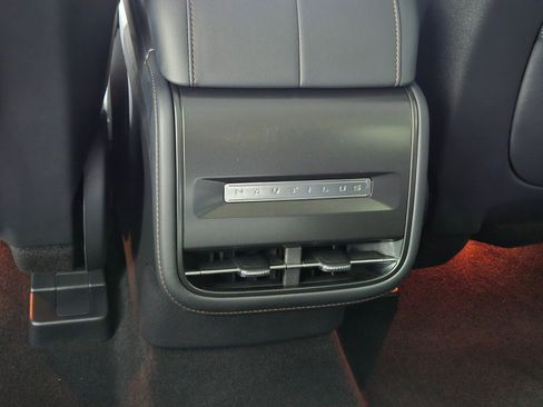 New 2026 Lincoln Nautilus Premier image 16