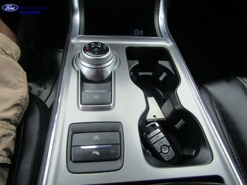 Certified 2024 Ford Edge Titanium AWD/4WD image 20