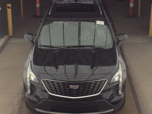 Used 2019 Cadillac XT4 Premium Luxury w/ Cold Weather Package AWD/4WD image 2