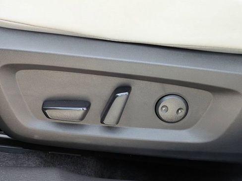 New 2026 Mitsubishi Outlander SE image 21