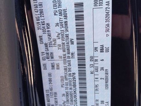 Used 2019 Ford Escape Titanium image 39