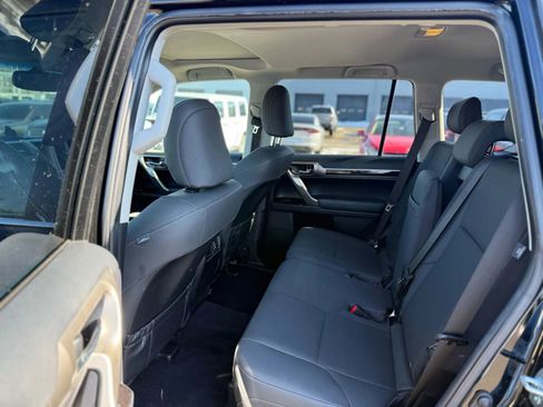 Used 2019 Lexus GX 460 image 13