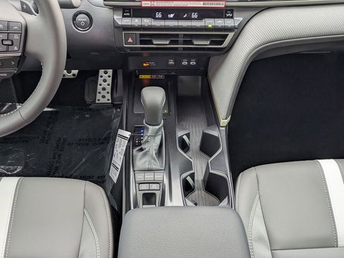 New 2026 Toyota Camry SE image 19