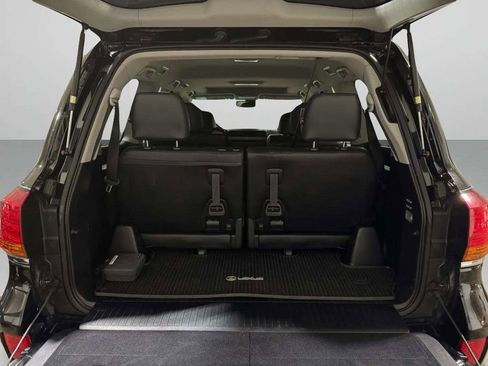 Used 2011 Lexus LX 570 4WD image 33