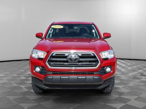 Used 2019 Toyota Tacoma SR5 AWD/4WD image 11