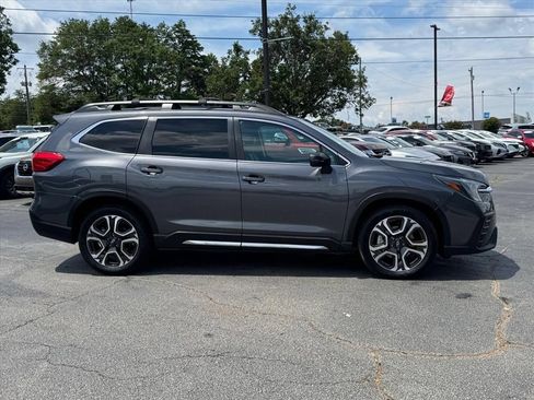 Used 2023 Subaru Ascent Limited AWD/4WD image 2