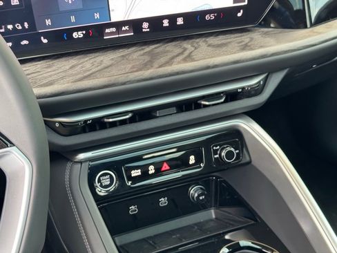 New 2025 Audi Q5 2.0T Premium Plus w/ Premium Plus image 33