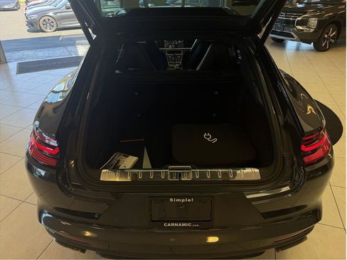 Used 2018 Porsche Panamera 4 AWD/4WD image 27