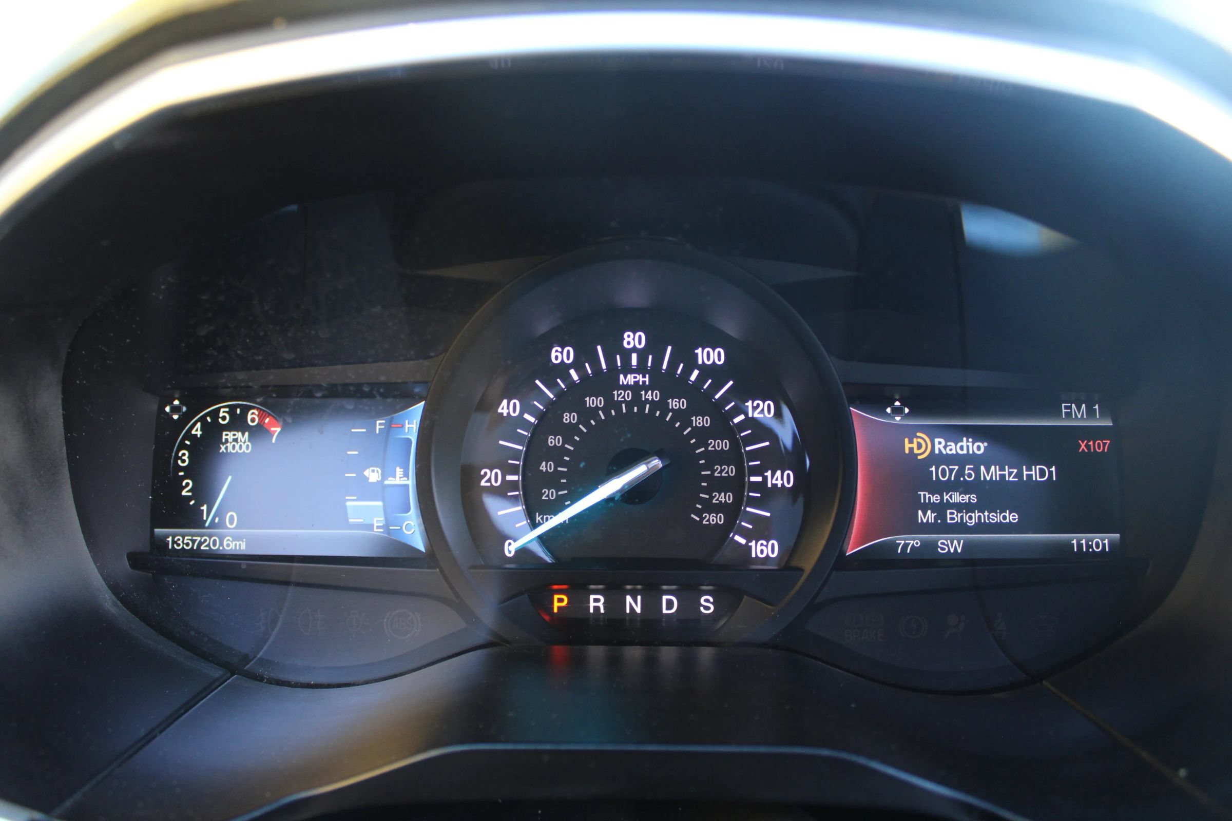 Used 2018 Ford Edge Titanium FWD image 17