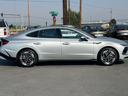 New 2025 Hyundai Sonata SEL image 3