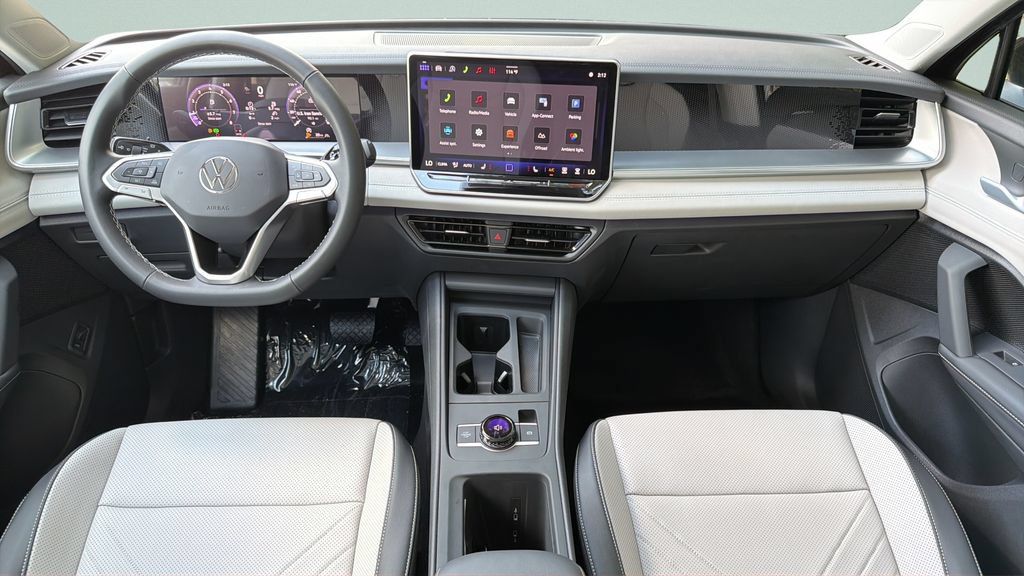 New 2026 Volkswagen Tiguan SE AWD/4WD image 13